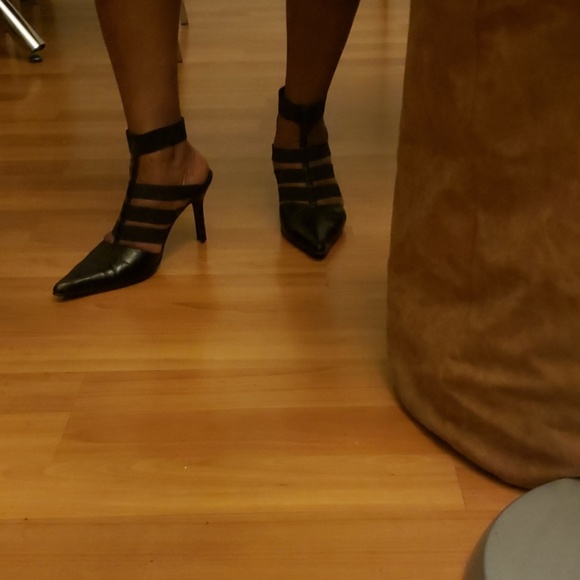 Carlos Falchi Shoes - Picture 7 of 7